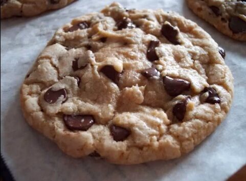 Cookies americani con pezzi di cioccolato